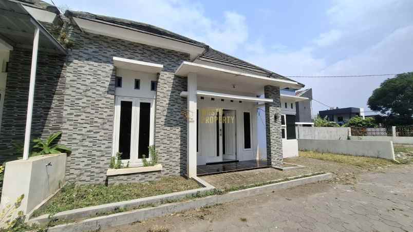 dijual rumah purwomartani kec kalasan