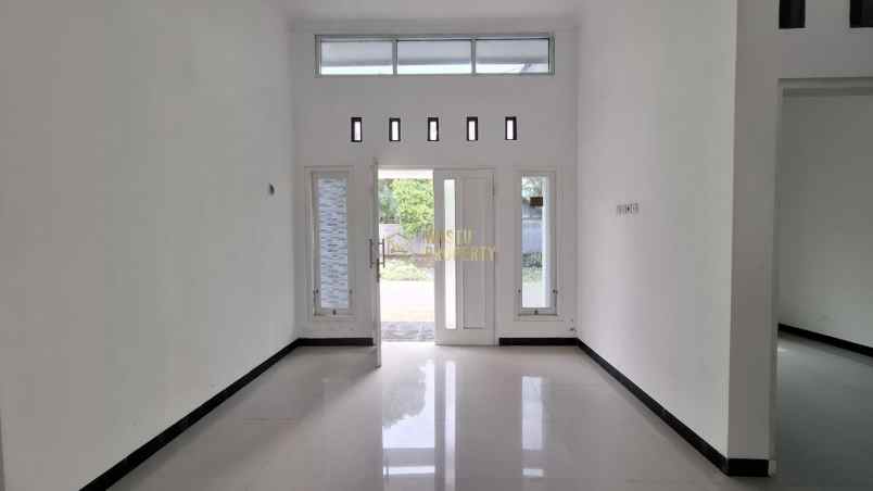 dijual rumah purwomartani kec kalasan