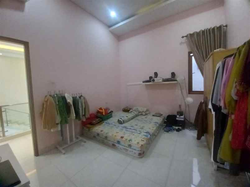 dijual rumah ratna jatibening bekasi