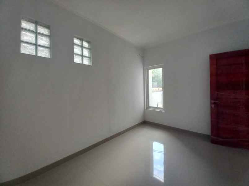 dijual rumah ratna jatikaramat bekasi