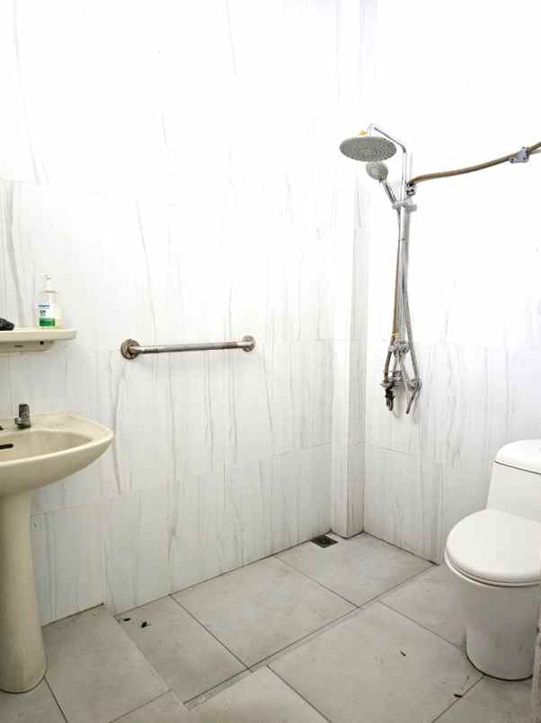 dijual rumah rawamangun jakarta timur