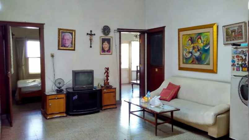 dijual rumah raya ambengan