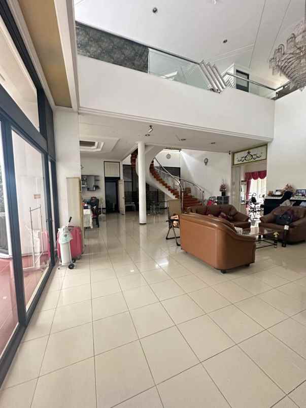 dijual rumah raya satelit