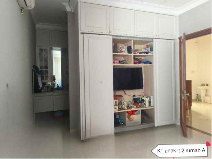 dijual rumah regency 21