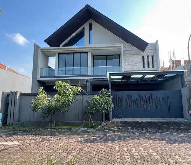 dijual rumah regency 21