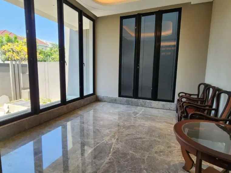 dijual rumah regency 21