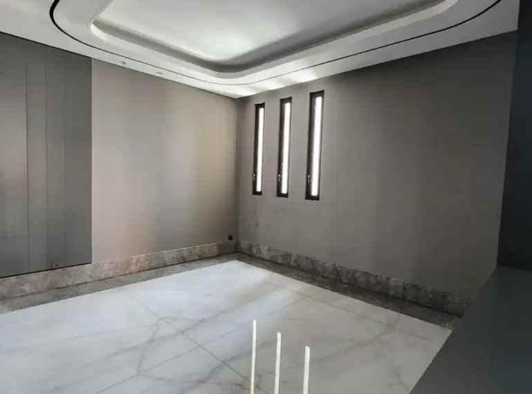 dijual rumah regency 21