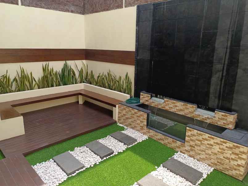 dijual rumah royal residence