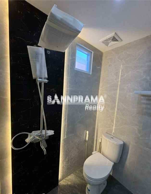 dijual rumah rumah baru disain mewah di beji depok ash
