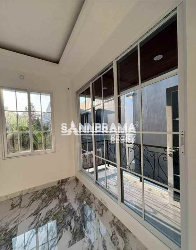 dijual rumah rumah baru disain mewah di beji depok ash