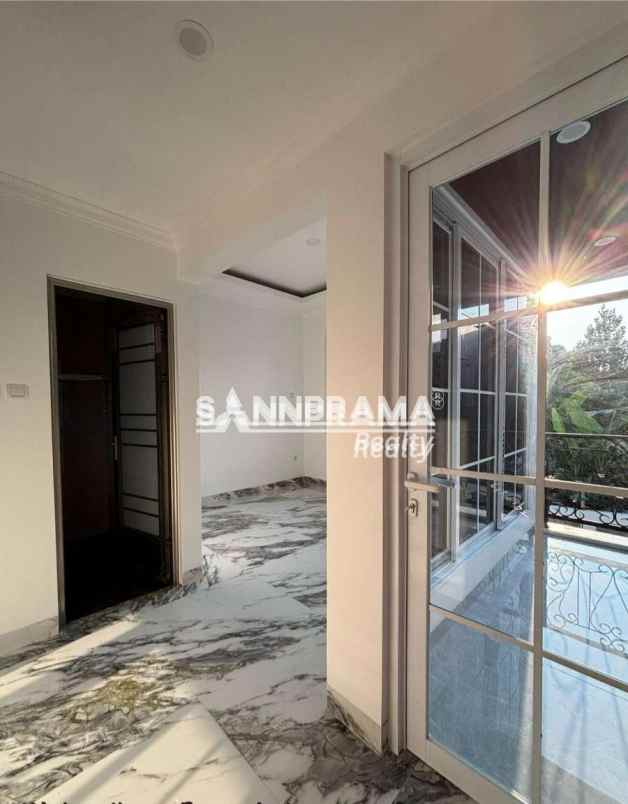 dijual rumah rumah baru disain mewah di beji depok ash