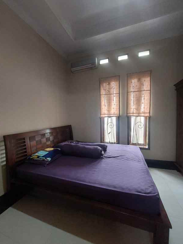 dijual rumah rumah keren 2 lantai area