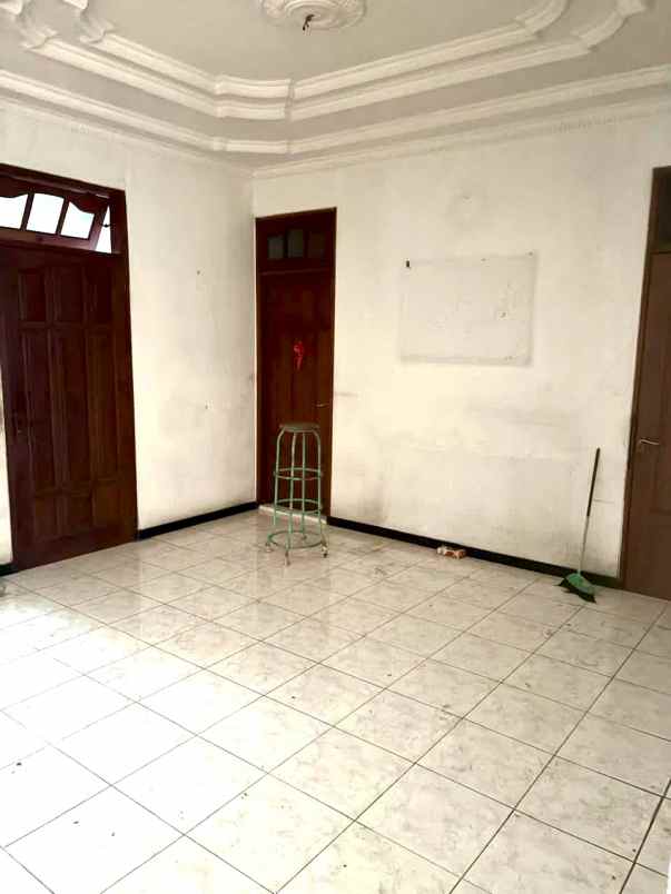 dijual rumah rungkut asri