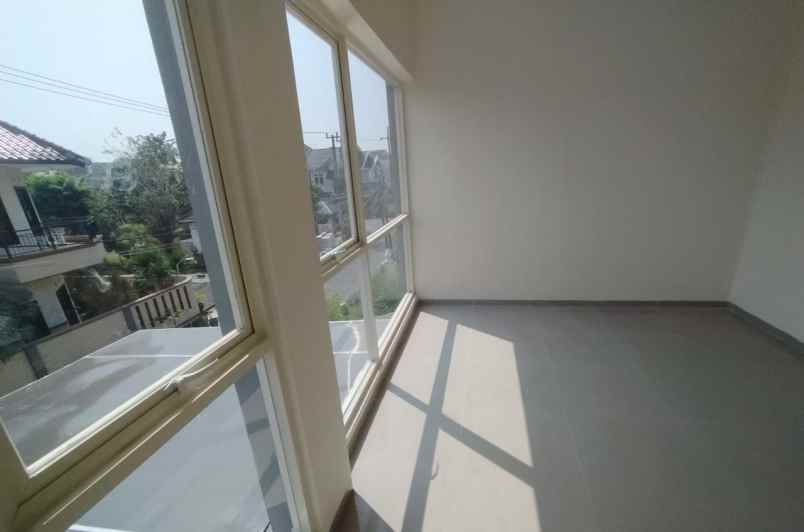 dijual rumah rungkut asri surabaya