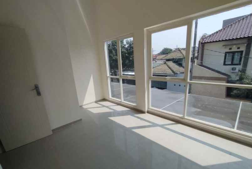 dijual rumah rungkut asri surabaya