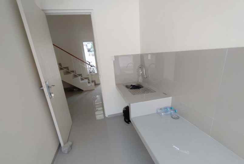 dijual rumah rungkut asri surabaya