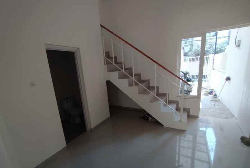 dijual rumah rungkut asri surabaya