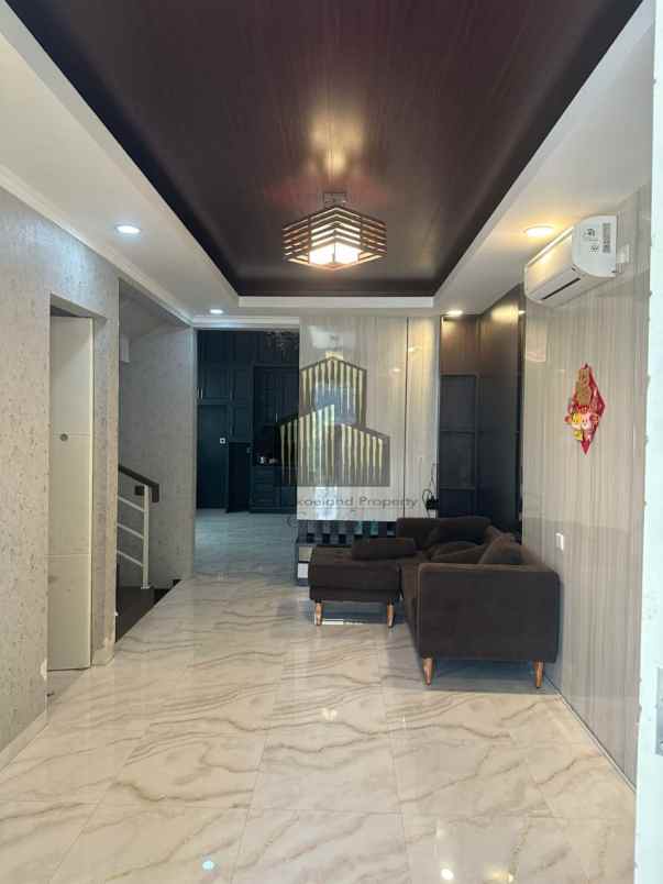 dijual rumah sambiroto