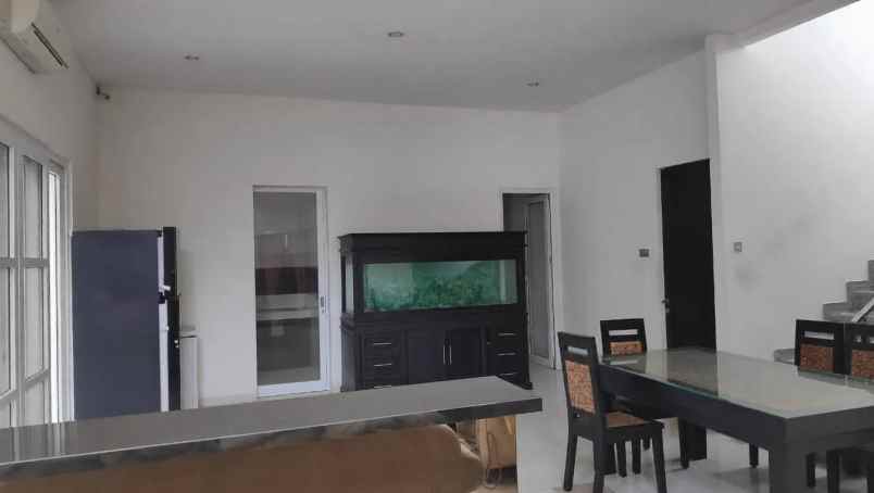 dijual rumah san antonio pakuwon city