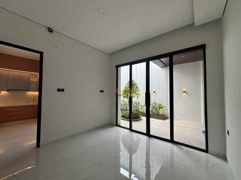 dijual rumah sariharjo