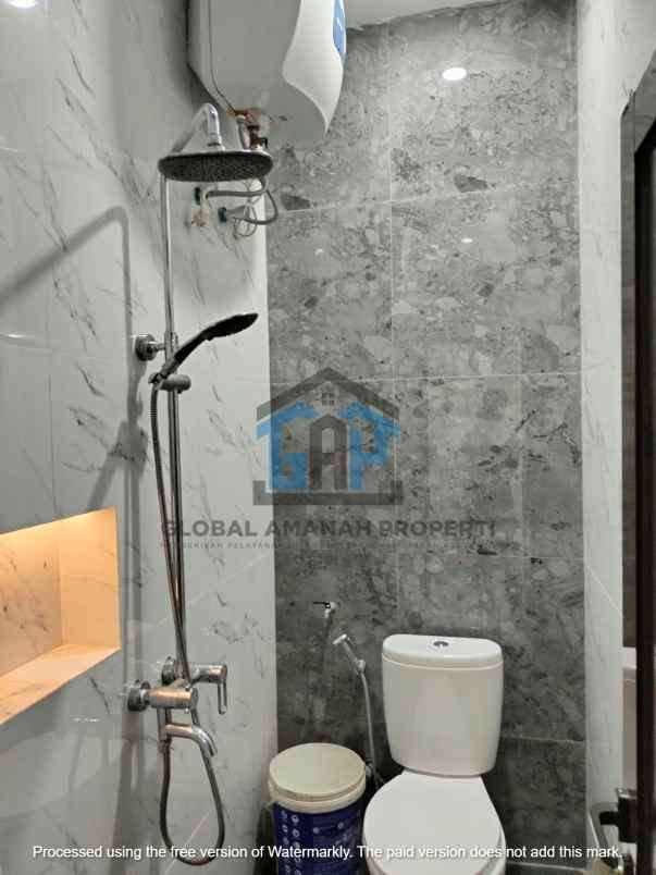 dijual rumah sariwangi