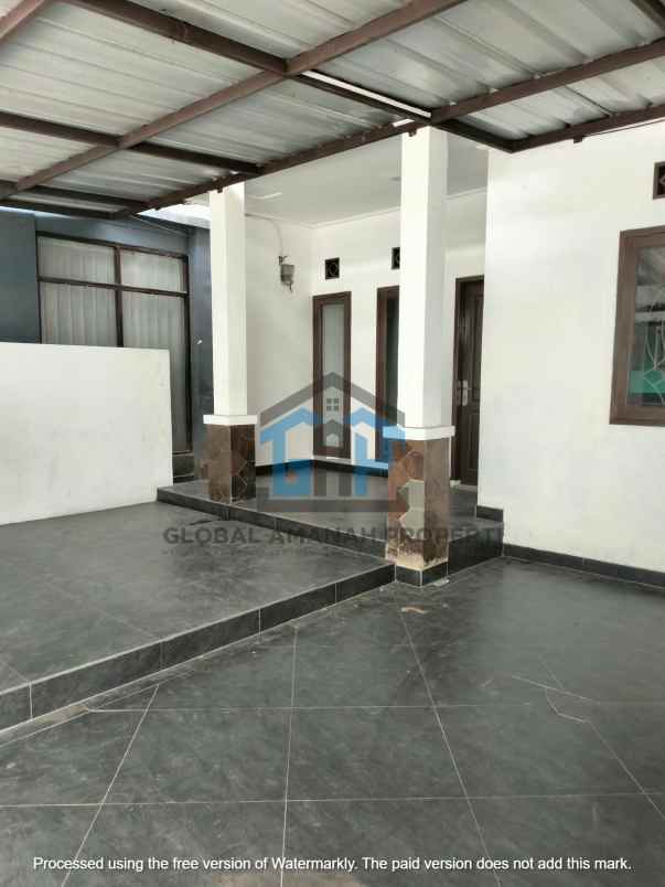 dijual rumah sariwangi