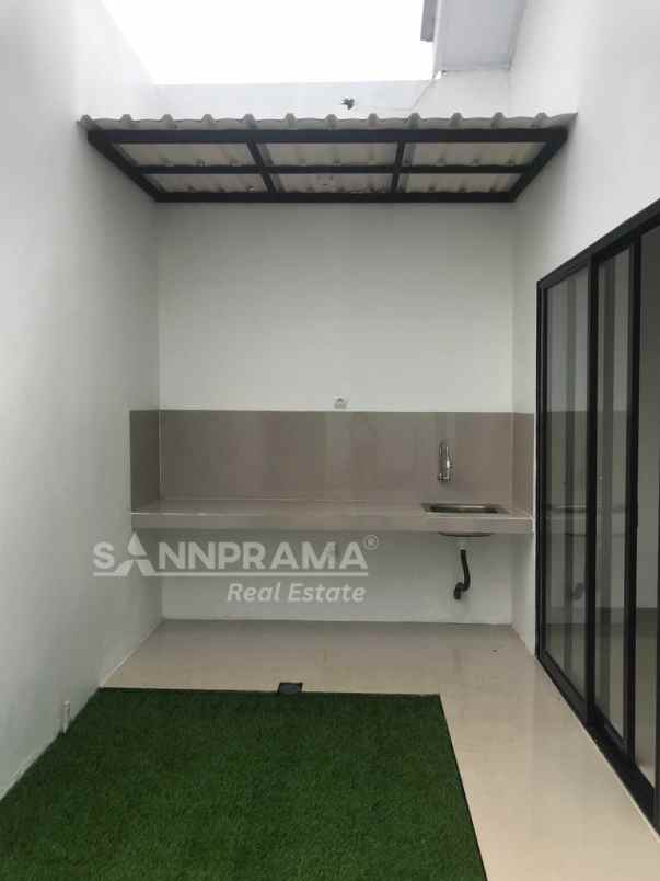 dijual rumah sasak panjang