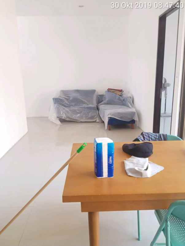 dijual rumah sawangan depok