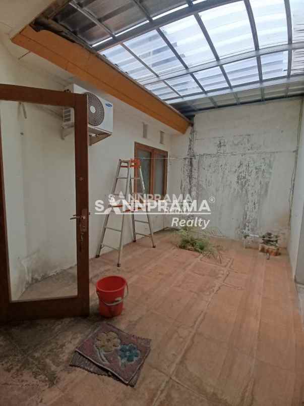 dijual rumah sawangan lama