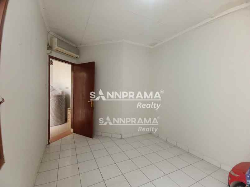 dijual rumah sawangan lama