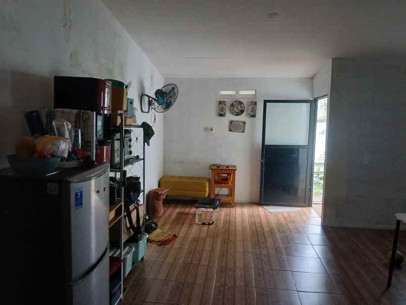 dijual rumah sawangan village cluster