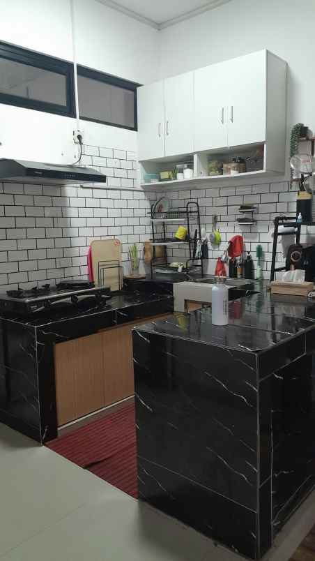 dijual rumah sawangan village cluster