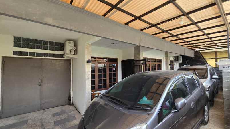 dijual rumah semi furnished nyaman di kopo permai