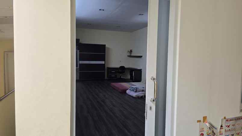 dijual rumah semi furnished nyaman di kopo permai