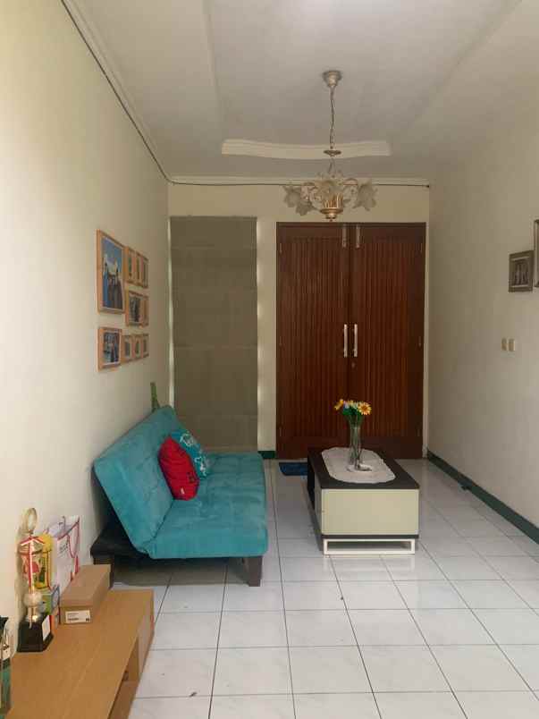 dijual rumah setra duta cemara bandung