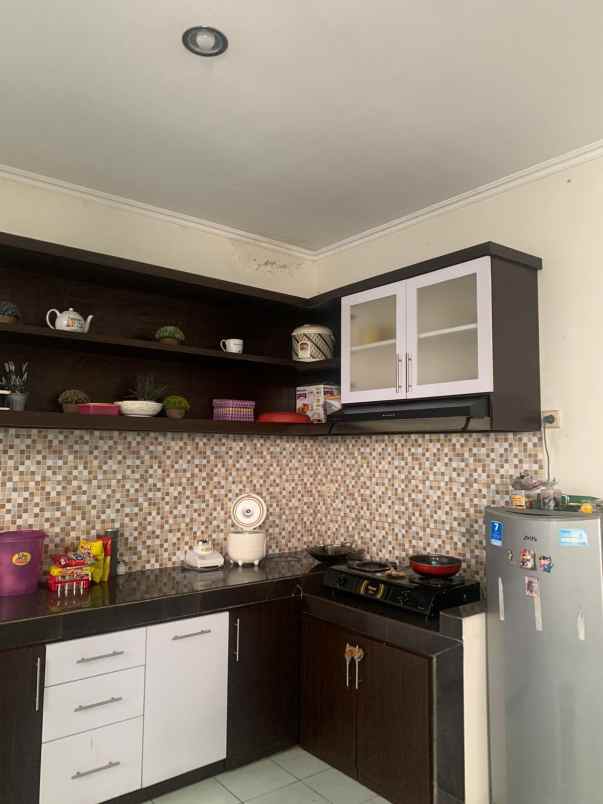 dijual rumah setra duta cemara bandung