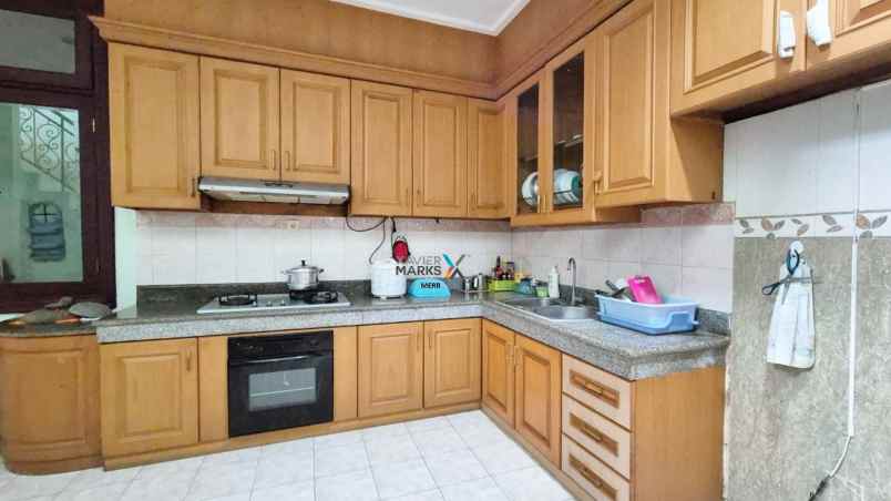 dijual rumah siap huni di bhaskara dekat pakuwon city