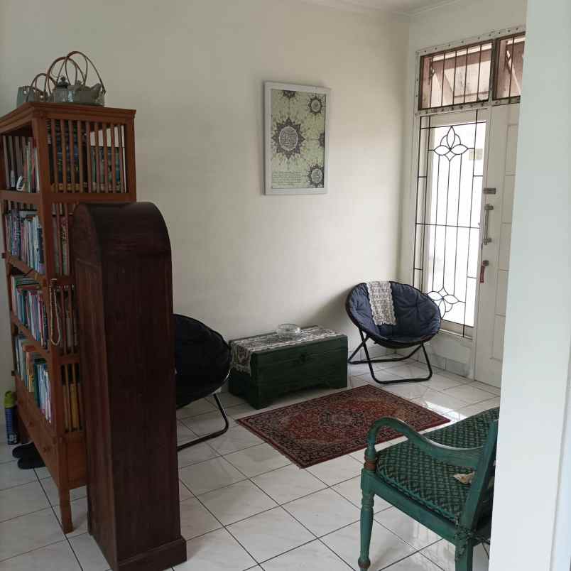 dijual rumah siap huni di perum legenda wisata