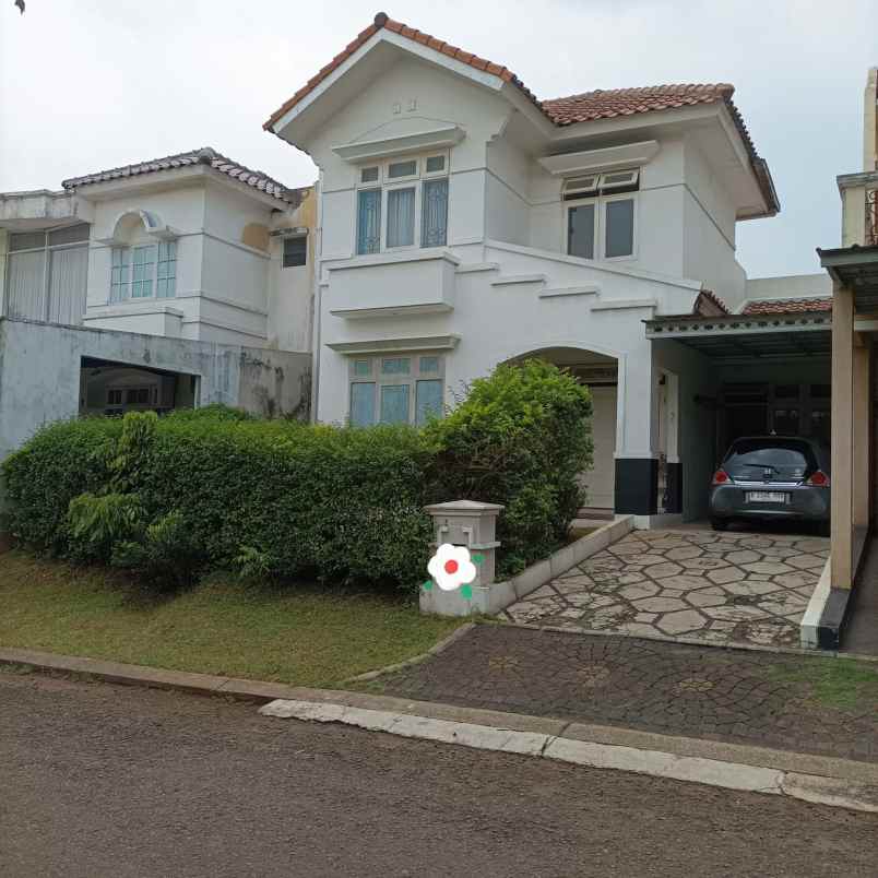 dijual rumah siap huni di perum legenda wisata