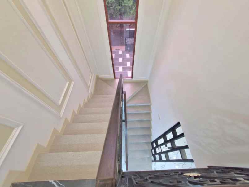 dijual rumah siaphuni mewah cantik di kav marinir