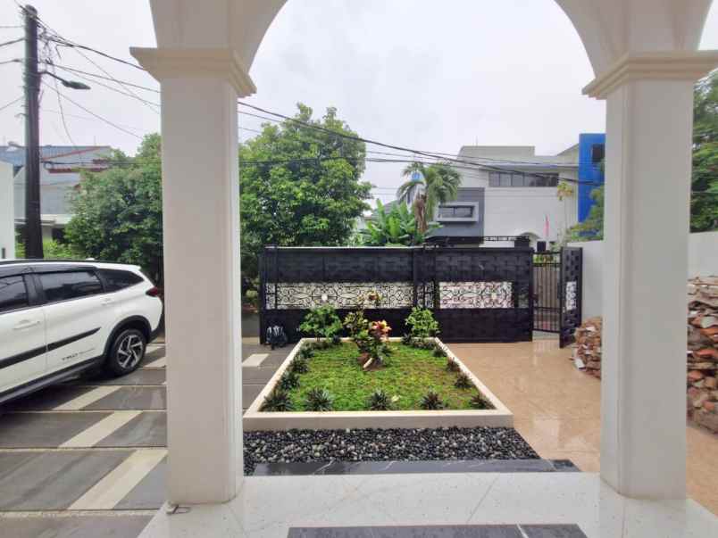 dijual rumah siaphuni mewah cantik di kav marinir