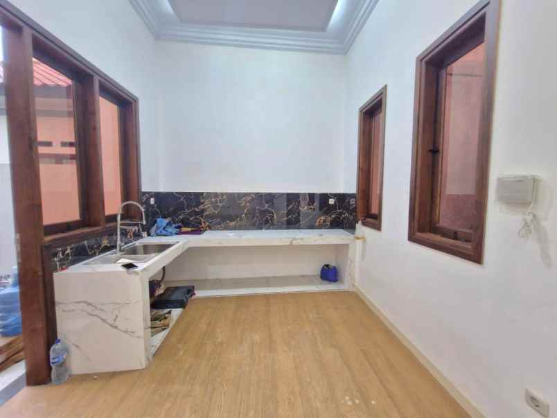 dijual rumah siaphuni mewah cantik di kav marinir