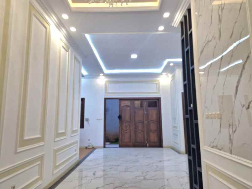 dijual rumah siaphuni mewah cantik di kav marinir