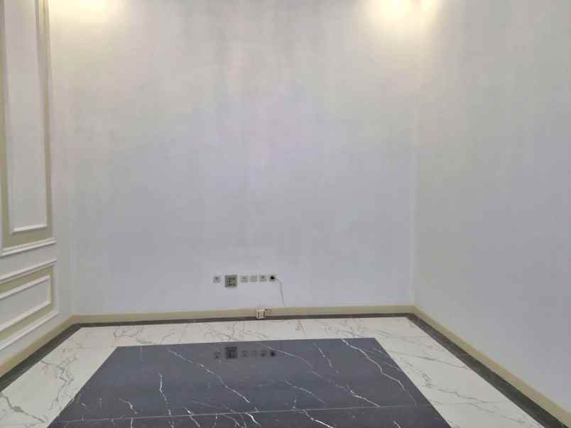 dijual rumah siaphuni mewah cantik di kav marinir