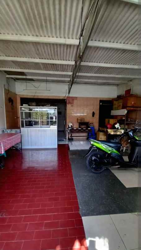 dijual rumah simpang darmo permai selatan