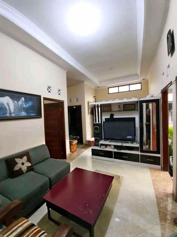 dijual rumah sleman jl tajem