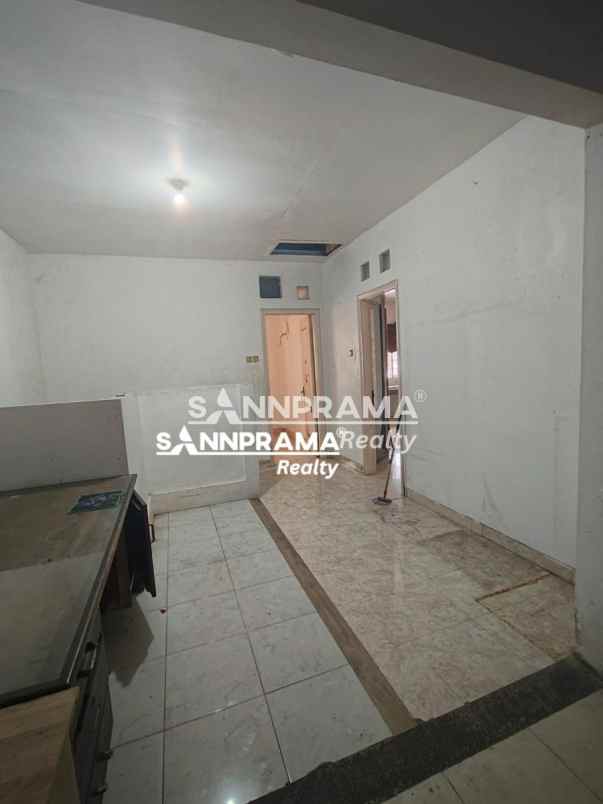 dijual rumah sukatani