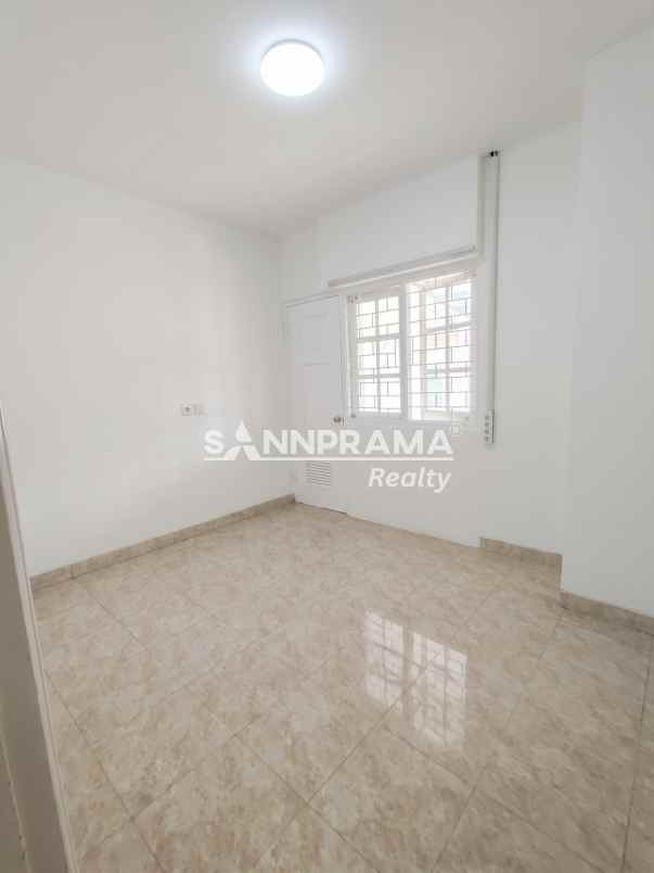 dijual rumah sukatani