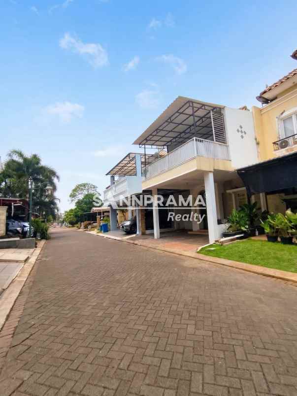dijual rumah sukatani