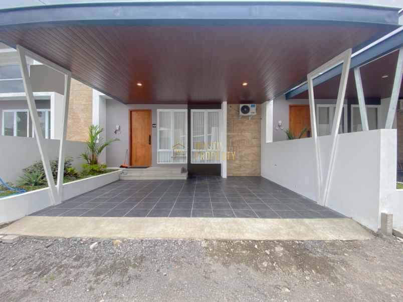 dijual rumah sukoharjo kec ngaglik kab